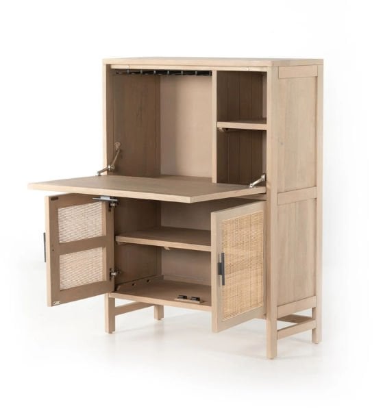Rattan Detaylı Bar Dolabı